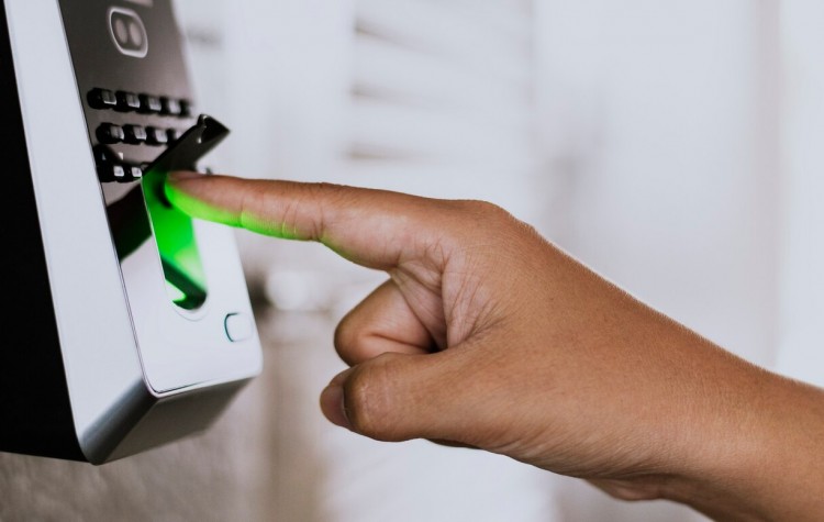 Fim da escala 6×1 ignora problema central do mercado de trabalho, diz Fiemg